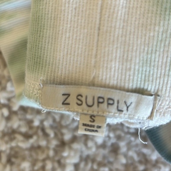 Entire matching tie dye sweatsuit. Joggers, pullover & tee! Z supply.Never worn! - Picture 9 of 10